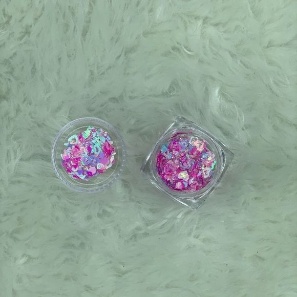 Pink Eyeshadow Glitter - Picture 2 of 4